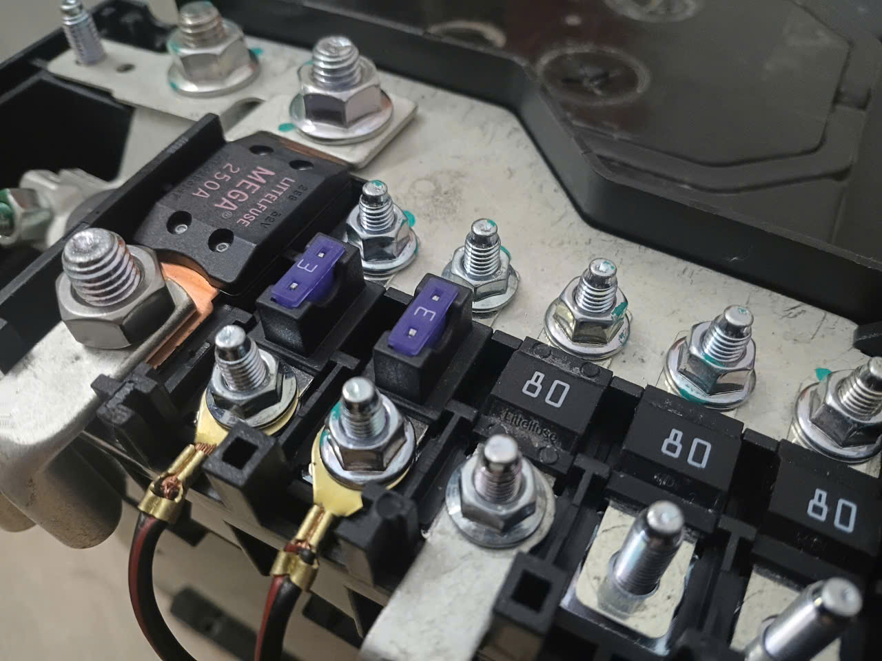 MIdi to micro fuse adapter