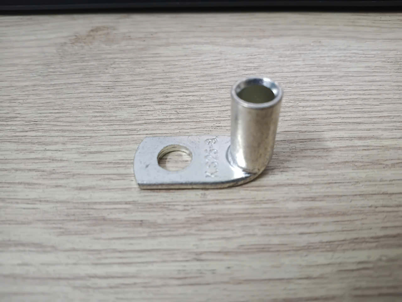 TLK25-8-90D ring terminal
